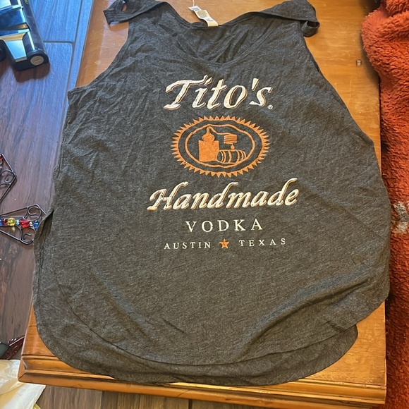 Tito’s top! - Picture 3 of 3